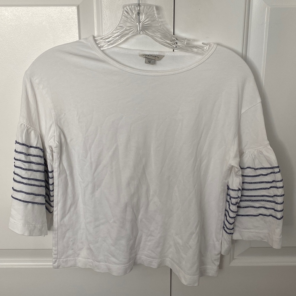 Habitual white top with flowy sleeves